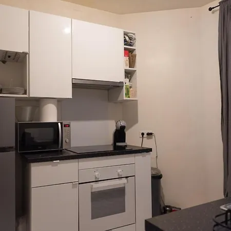 Charming Near Parc Clichy Paris